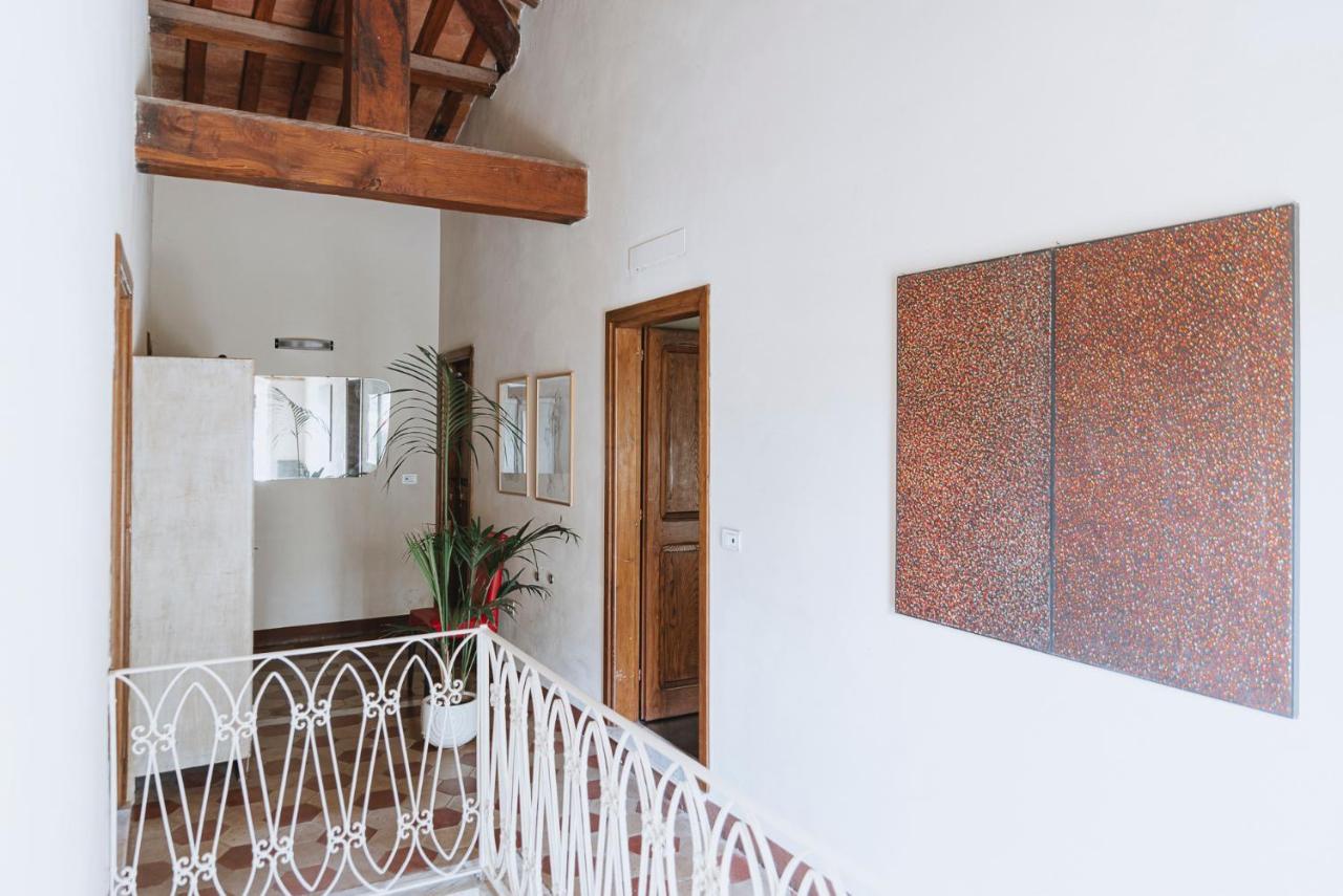 Un Angelo Alla Mia Tavola Sarzana Exterior photo